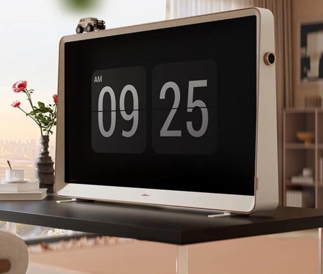 Представлен интерьерный телевизор Hisense Art TV R7, отделанный кожей и тканью
