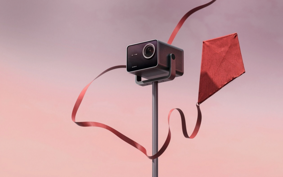 Leica выпустила мини-проектор Leica Cine Play